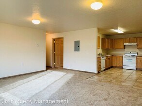 5112 4th Ave N in Great Falls, MT - Building Photo - Building Photo