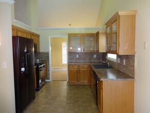 2160 Laurel Pointe Ln in Lawrenceville, GA - Foto de edificio - Building Photo