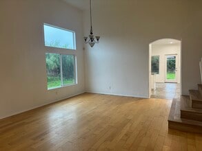 1430 Jewelstone Cir in Hemet, CA - Foto de edificio - Building Photo