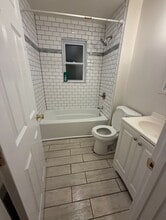 24 Paragon Ln in Stamford, CT - Building Photo - Building Photo