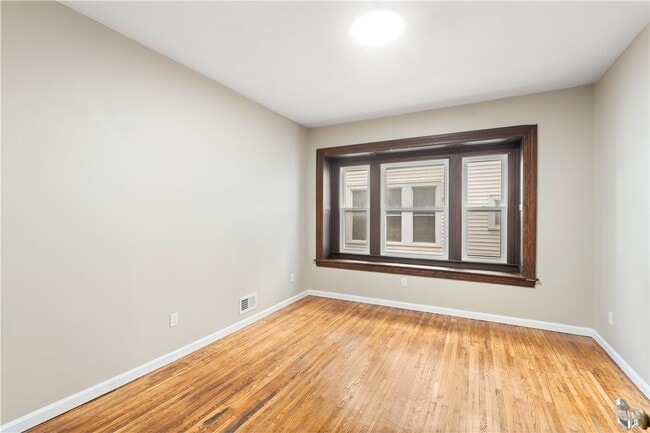 483 Alexander St in Rochester, NY - Foto de edificio - Building Photo