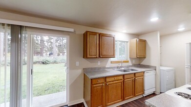 7804 186th St Ct E-Unit -7806 in Puyallup, WA - Building Photo - Building Photo