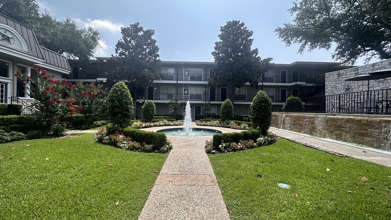 The Terraces on Brompton Apartments in Houston, TX - Building Photo