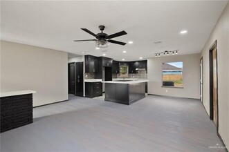 200 W First St in Mission, TX - Building Photo - Building Photo
