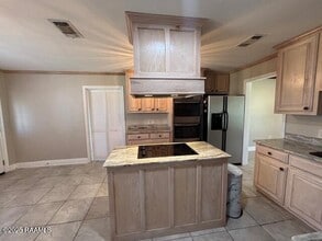 2110 S Ormond Ave in Gonzales, LA - Building Photo - Building Photo