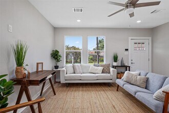 5615 Barremore St in Houston, TX - Building Photo - Building Photo