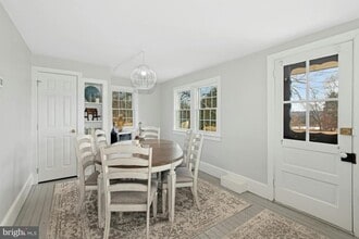 3220 Windy Bush Rd in New Hope, PA - Foto de edificio - Building Photo