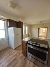 6 Russell Ave in Newport, RI - Building Photo - Building Photo