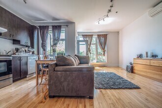 5410 Saint-André Rue in Montréal, QC - Building Photo - Building Photo
