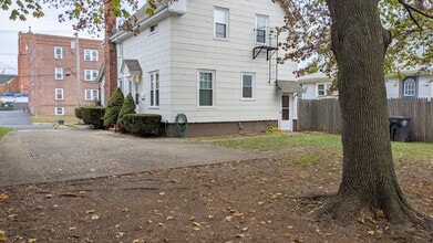 6 Prospect St, Unit 1 in Cranston, RI - Building Photo - Building Photo