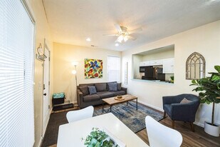 105 Ash St, Unit SI ID1364141P in Ludlow, KY - Building Photo