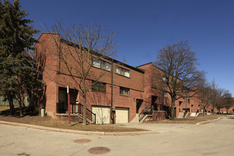 1-188 Song Meadoway in Toronto, ON - Building Photo - Building Photo