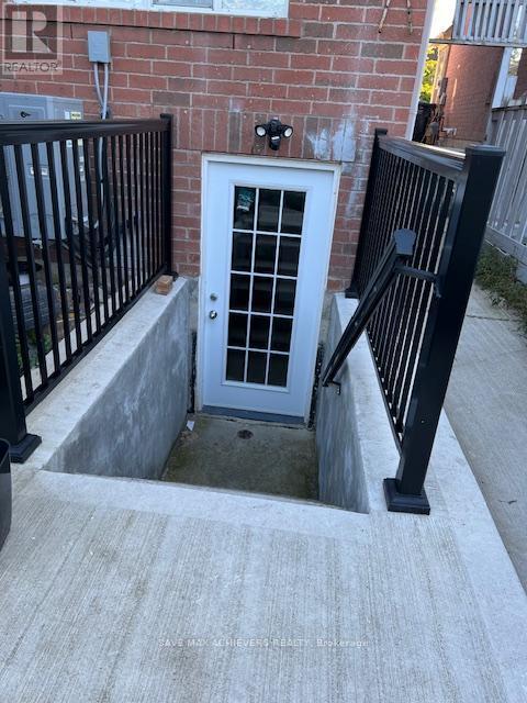 29 Herdwick St in Brampton, ON - Building Photo