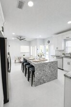 6538 Abbey Rd in Parkland, FL - Building Photo - Building Photo