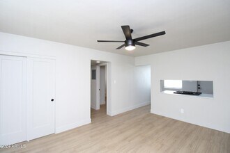 2309 N Dayton St-Unit -2 in Phoenix, AZ - Foto de edificio - Building Photo