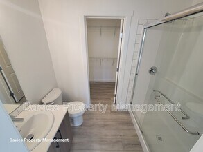 9207-9228 228 St NW in Edmonton, AB - Building Photo - Building Photo