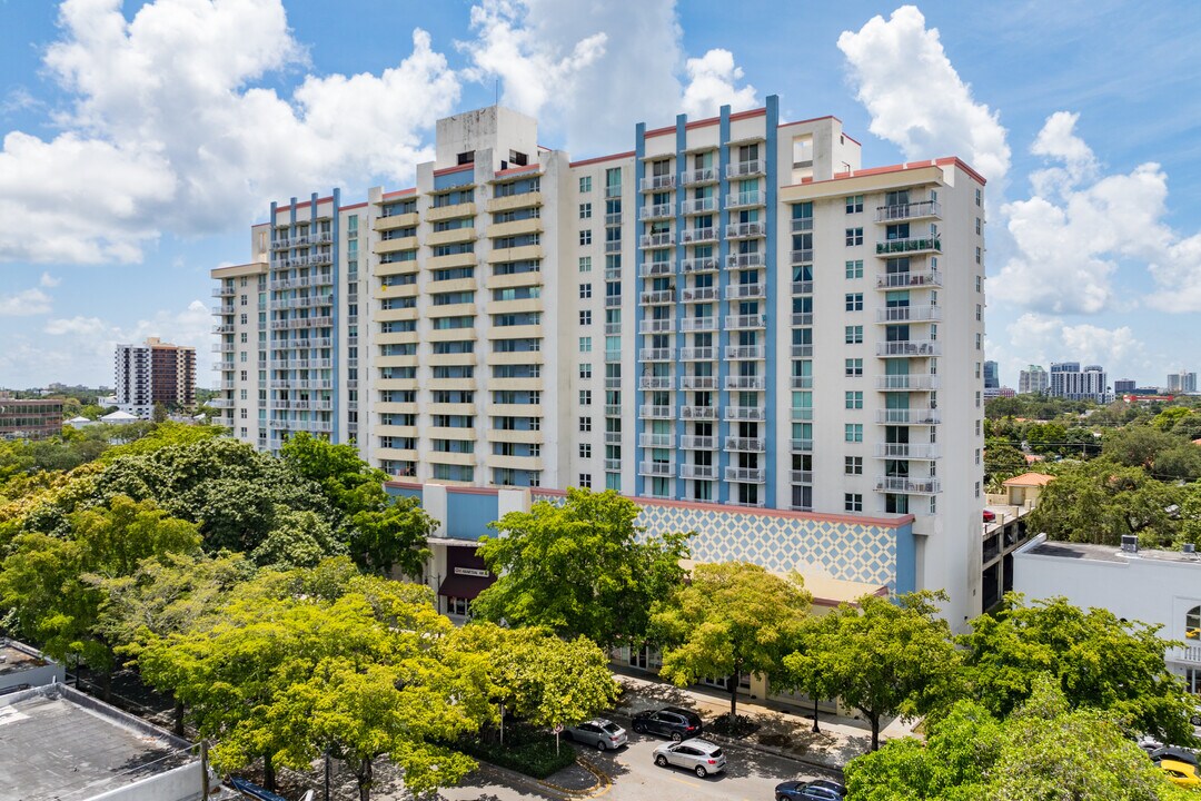 The Aston in Coral Gables, FL - Foto de edificio