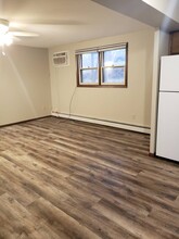 415 9th St NW in Faribault, MN - Foto de edificio - Building Photo