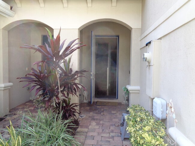 2626 Webb Ave in Delray Beach, FL - Building Photo - Building Photo