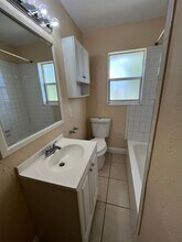 936 W 9th St in Riviera Beach, FL - Building Photo - Building Photo