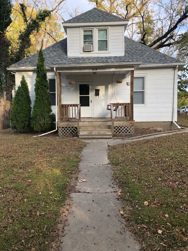 property at 618 N Sprigg St