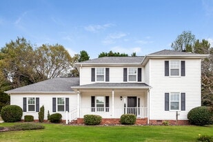 2032 Pine Needle Ct in Gastonia, NC - Building Photo