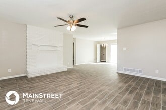 219 Deerfield Dr in Jonesboro, GA - Foto de edificio - Building Photo