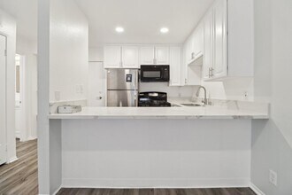 311 South New Hampshire Avenue in Los Angeles, CA - Foto de edificio - Interior Photo