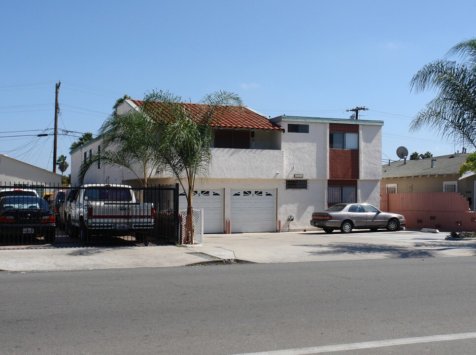 3863 Highland Ave in San Diego, CA - Building Photo