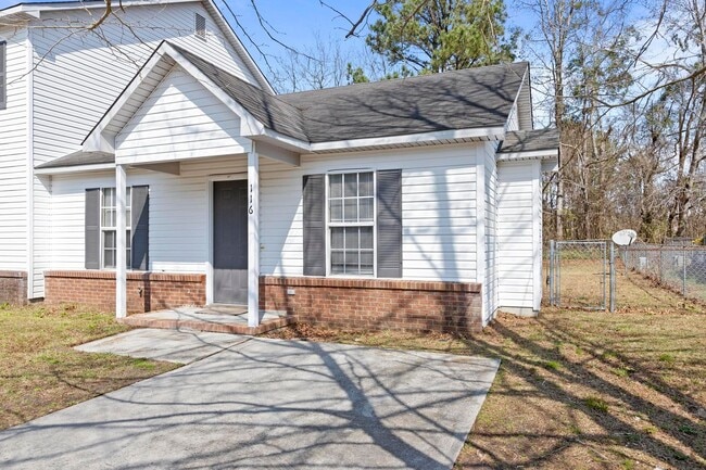 116 Mesa Ln in Jacksonville, NC - Building Photo - Building Photo