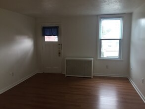 1144 Wayne Ave in Mckees Rocks, PA - Building Photo - Building Photo