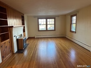 989 N Farms Rd in Wallingford, CT - Building Photo - Building Photo