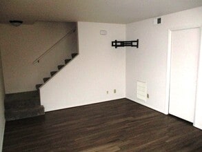 203 S Regency Dr in Bloomington, IL - Building Photo - Building Photo