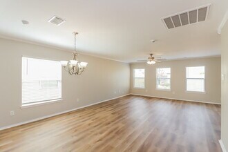 7626 Village Mill Ln in Richmond, TX - Foto de edificio - Building Photo