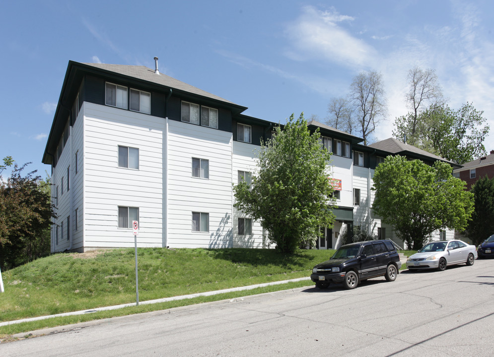 Jones Street Place Apartments in Omaha, NE - Building Photo