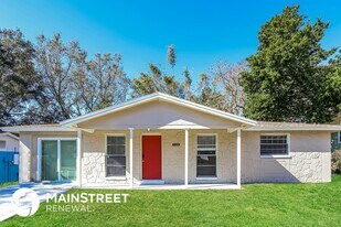 1132 Hollywood Ave in Clearwater, FL - Building Photo