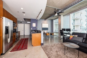 943 Peachtree St NE in Atlanta, GA - Building Photo - Building Photo