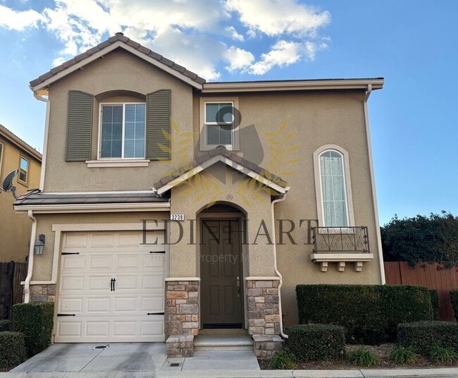 property at 3238 Lahar Ln