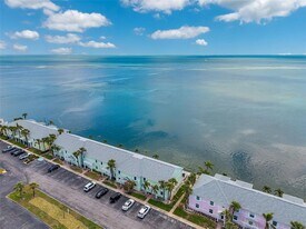 4768 Coquina Key Dr SE in St. Petersburg, FL - Building Photo