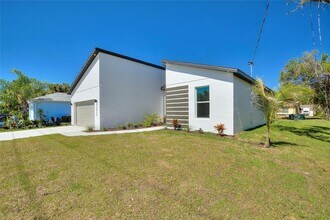 3473 S San Mateo Dr in North Port, FL - Building Photo - Building Photo