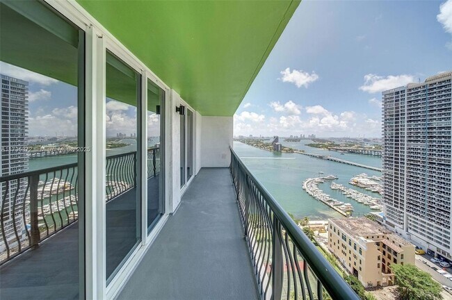 property at 1756 N Bayshore Dr