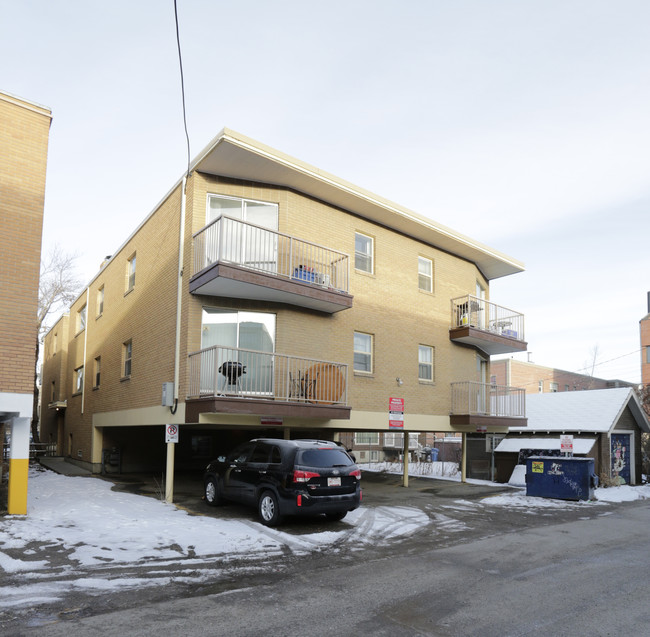 1718 10A St SW in Calgary, AB - Building Photo - Building Photo