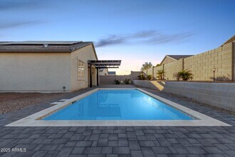 1016 W Beacon Dr in Casa Grande, AZ - Building Photo - Building Photo