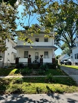 4023 woburn ave in Cleveland, OH - Building Photo