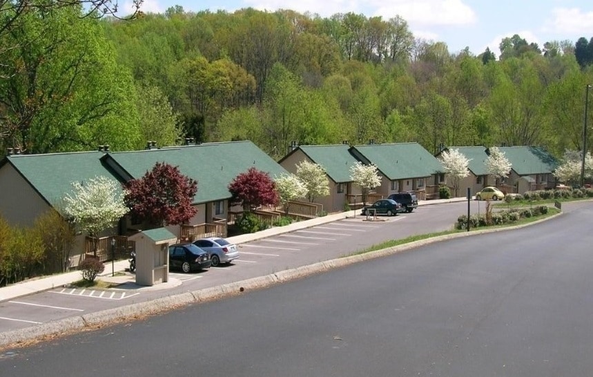 The Summit Apartments in Morristown, TN - Foto de edificio