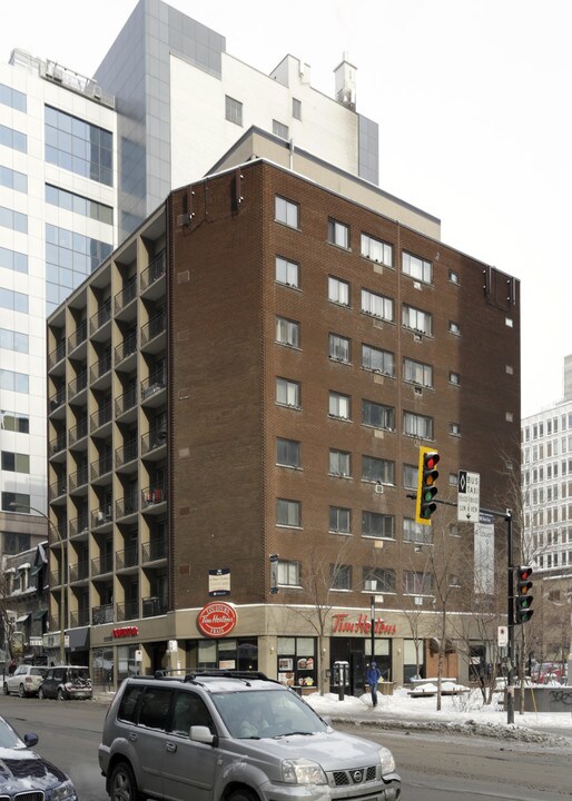 Beau Chateau in Montréal, QC - Building Photo