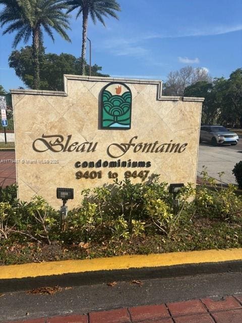 property at 9425 Fontainebleau Blvd