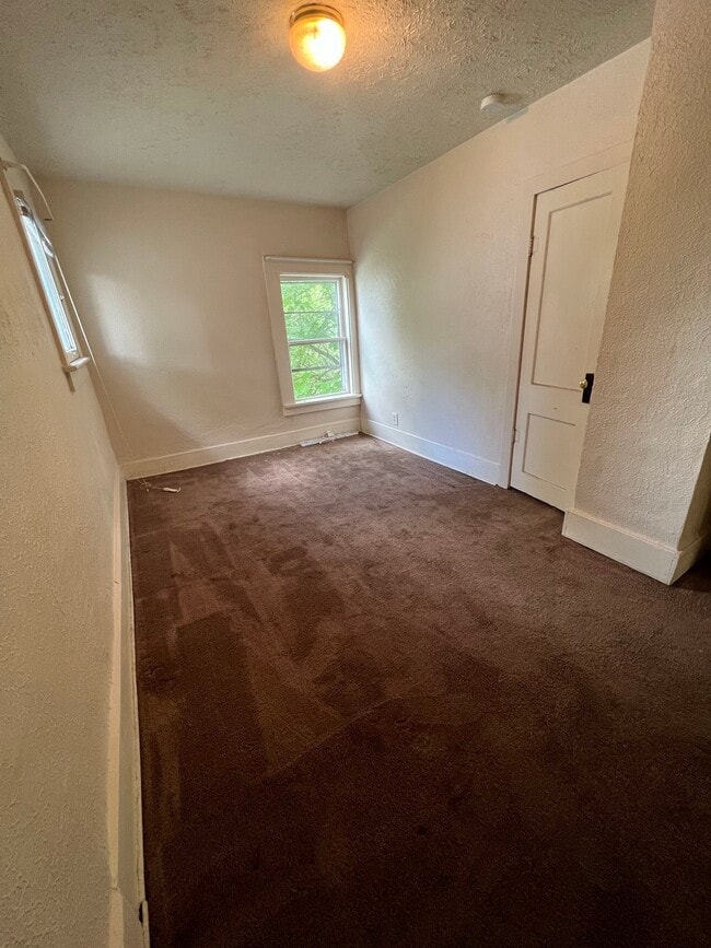 101 Pleasant St Rentals in Charlotte, MI