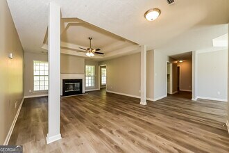 5567 Katherine Village Dr in Ellenwood, GA - Building Photo - Building Photo