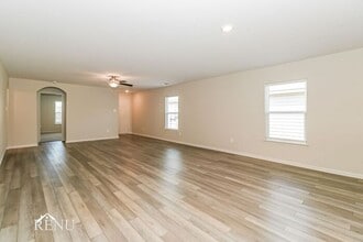 18504 Allen Welch Dr in Elgin, TX - Building Photo - Building Photo